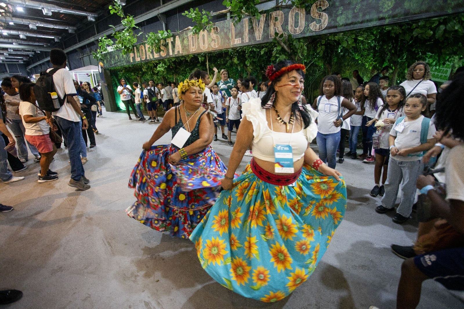 Dancers in full skirts performing at the festival